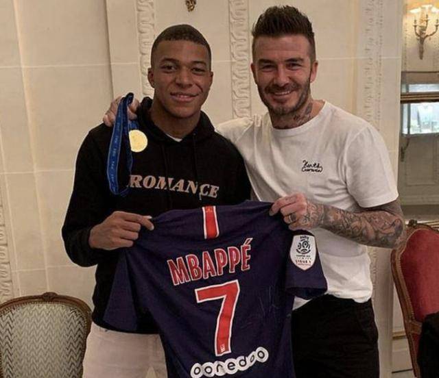 这个赛季还能挽回么？科林斯：当然，只要我们团结一心（这个赛季还有机会吗？科林斯：当然，只要我们齐心协力）