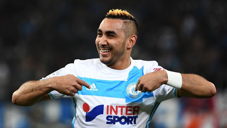 群星闪耀！长虹携手滑雪世界杯，书写“科技+体育”共赢新篇（星光汇聚！长虹联袂滑雪世界杯，开启科技+体育共融新篇）