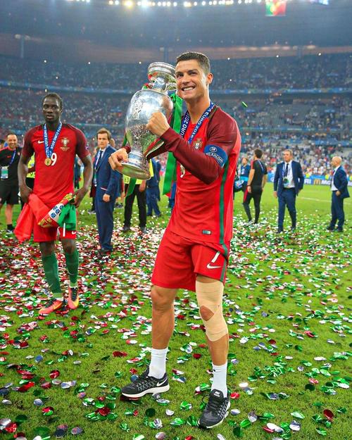 罗马诺：门德斯已经把阿德耶米推荐给国米，但球员想去英超（罗马诺：门德斯向国米推荐阿德耶米，但球员更倾向加盟英超）