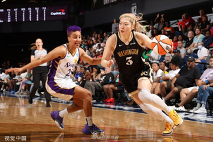 范迪克直言萨拉赫替补：利物浦没有“免检卡”，巨星也需证明自己（范迪克谈萨拉赫坐板凳：利物浦无特权，球星也得拿表现说话）