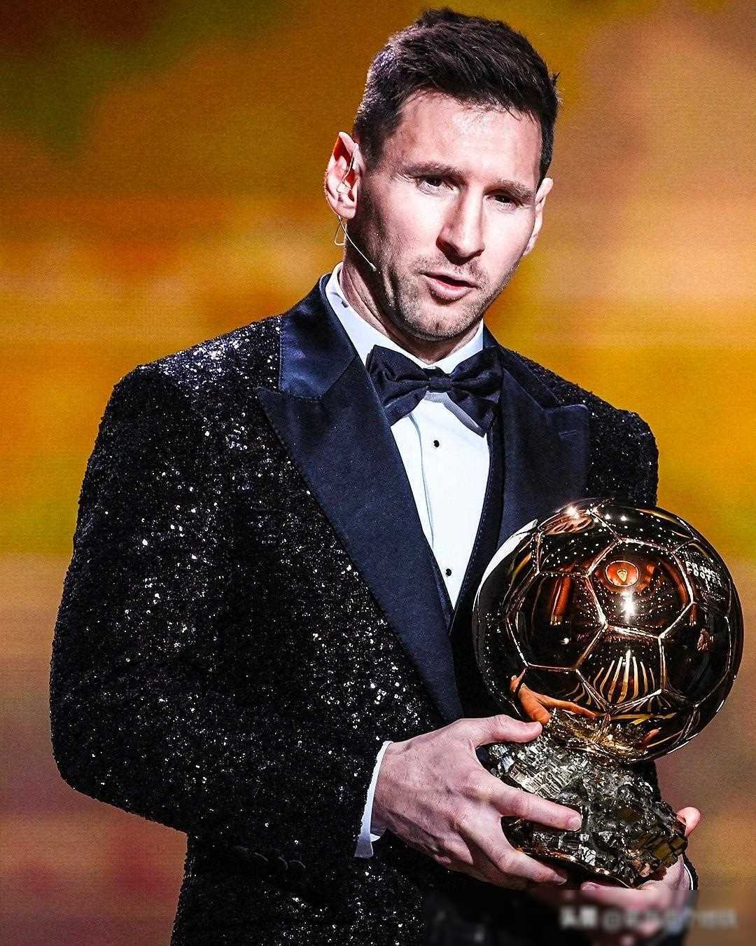 申花官方：今日一线队收假集结训练，阿苏埃、陈晋一等未归队（申花通报：一线队今日收假集训，阿苏埃、陈晋一等仍未归队）