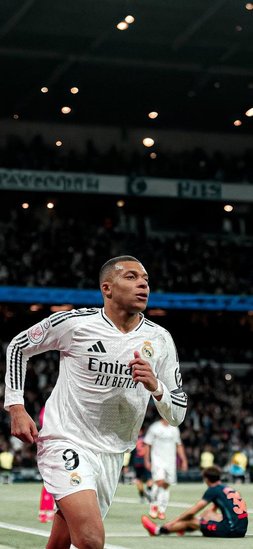 亚锦赛盛装舞步泰国主场夺魁，中国骑手独揽最高分（亚洲锦标赛盛装舞步：泰国主场称王，中国骑手拿下全场最高分）