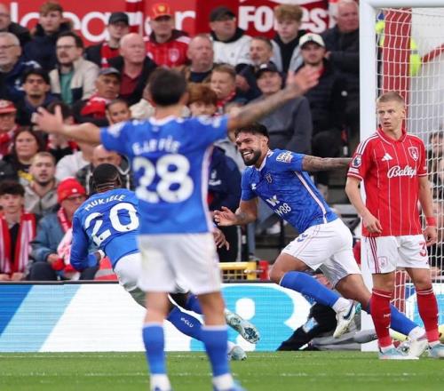 辽宁铁人老队长杨健落泪：不管未来在哪里，铁人永远是我的家（辽宁铁人前队长杨健落泪：无论未来身在何方，铁人始终是我的家）