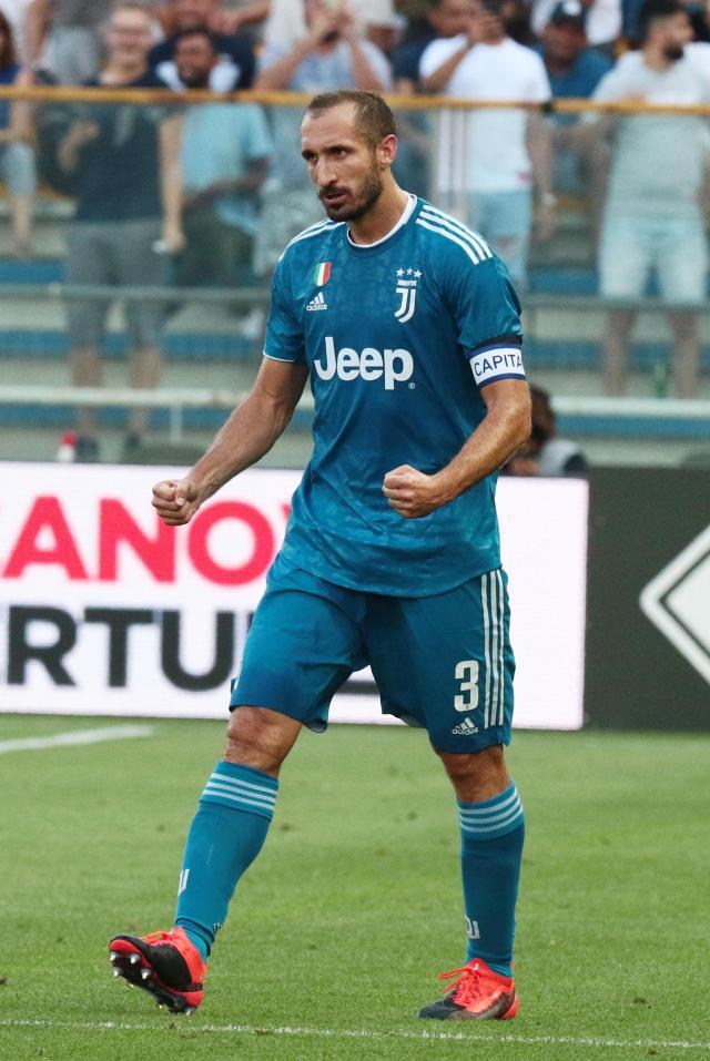 菲尔-琼斯谈马奎尔传中：我不知道他有这种能力，没在训练中见过（菲尔-琼斯评马奎尔传中：训练从未见过，没想到他还有这手）