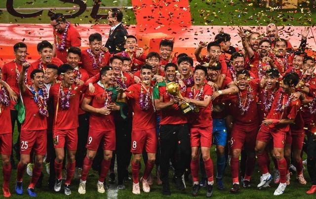 中足联官方：球员收取合同外超1万元的现金或物品，需事先申报（中足联：球员如获合同外超万元现金或礼品，须提前申报）