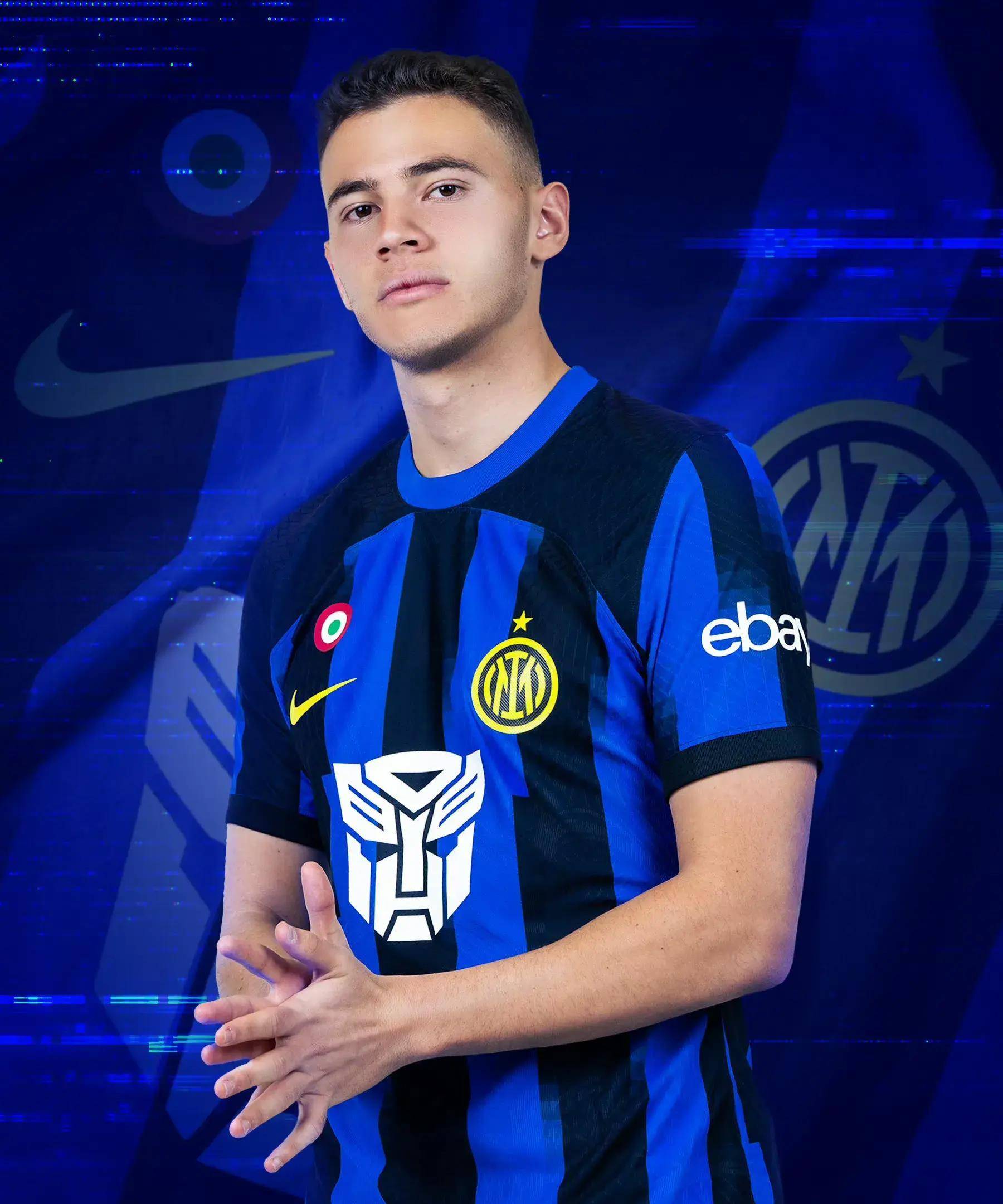 埃贝尔：诺伊尔仍是世界最佳门将之一；续约问题我们会联系他（埃贝尔：诺伊尔依旧位列世界顶级门将；续约事宜将与其沟通）