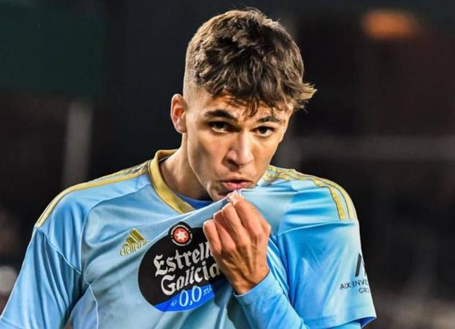 找回状态！伦纳德第三节砍下9分2板2助1断，而上半场仅有8分（手感回暖！伦纳德第三节爆发：9分2板2助1断，半场仅8分）